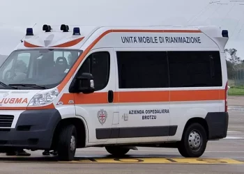 Schiacciato da braccio gru, ferito operaio nel Cagliaritano