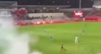 Calcio in Corsica, sfida in Ligue 2 tra Ajaccio e Bastia: scontri tra ultras e partita sospesa