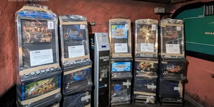 Sigilli a sei slot machine, multe per 66mila euro