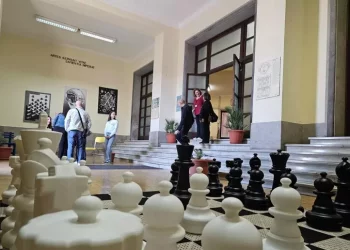 Una scacchiera gigante per imparare gli algoritmi