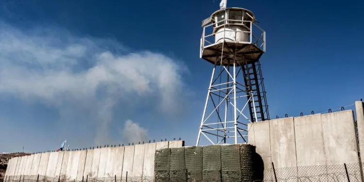 Il regime israeliano ferisce otto soldati austriaci della missione Unifil in Libano