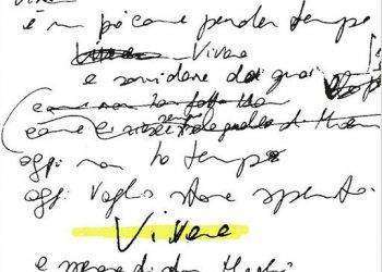 Vasco Rossi pubblica “Vivere”, il libro con i testi del rocker