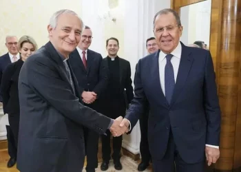 Il cardinale Zuppi incontra il ministro Lavrov a Mosca