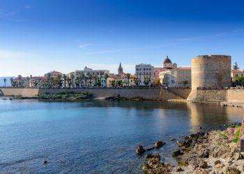 Alghero, eolico: assenza aree idonee in Commissione e in Consiglio Comunale