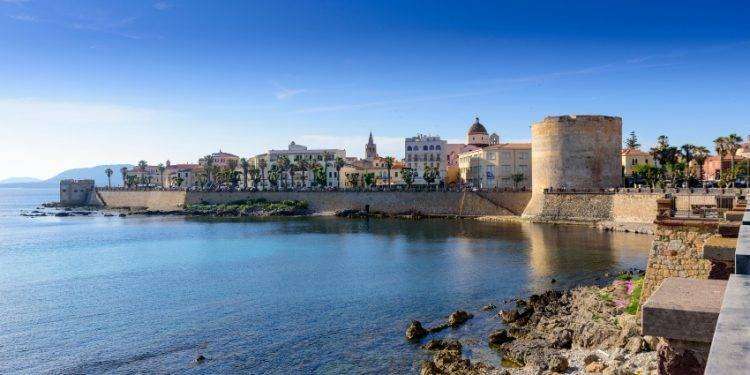 Alghero, eolico: assenza aree idonee in Commissione e in Consiglio Comunale