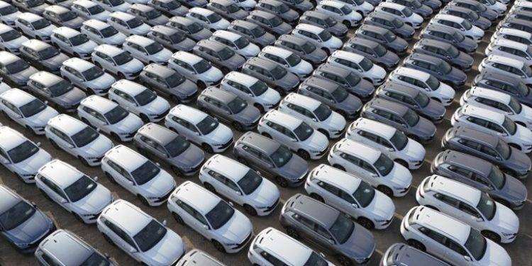 Trento, noleggia mille auto e le rivende: 47enne ricercato in tutta Europa