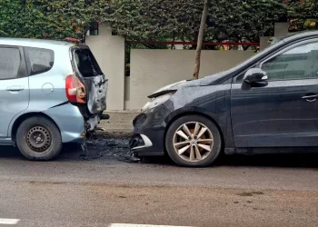 Due auto incendiate nella notte a Sassari, otto in un mese