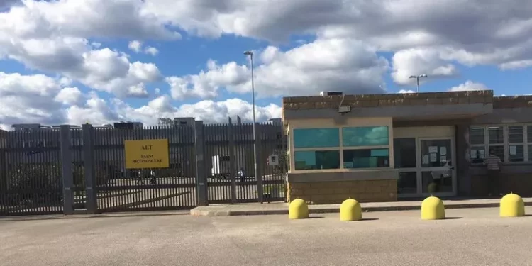 Bimba 18 mesi in carcere con la mamma, ‘magistratura intervenga’