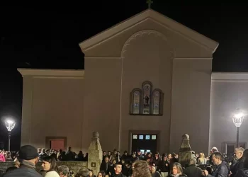 Fiaccolata silenziosa a Fonni per i quattro ragazzi morti