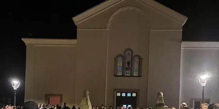 Fiaccolata silenziosa a Fonni per i quattro ragazzi morti