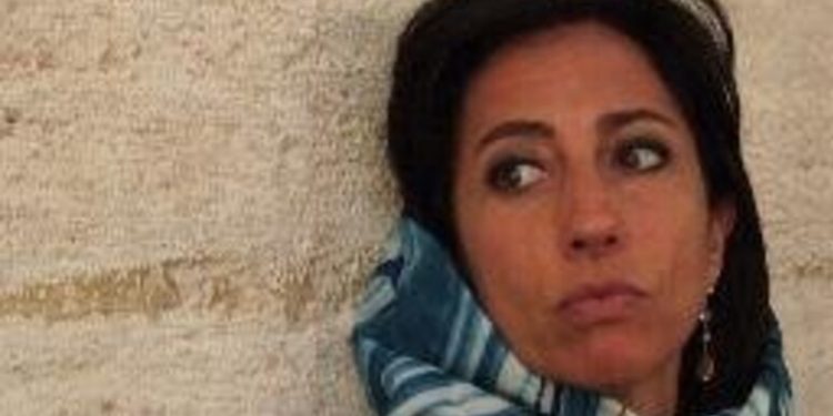 Troupe del Tg3 aggredita in Libano, autista muore d’infarto. Il racconto di Lucia Goracci