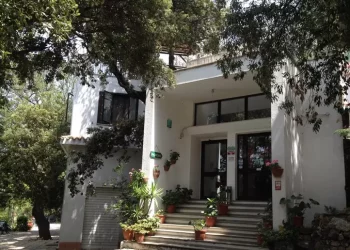 Quasi 10mila occupati negli hotel sardi, 1/3 del Trentino