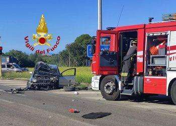 Grave incidente alle porte di Sassari, conducente estratto dalle lamiere