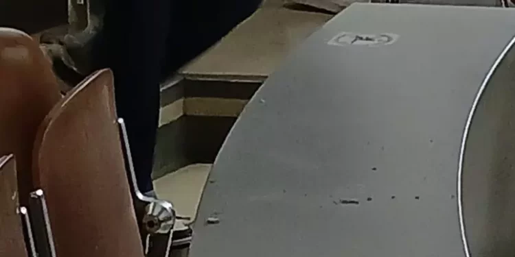 Cade pezzo cemento dal soffitto, stop lezioni in ateneo Cagliari