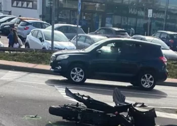 Travolge una moto, fugge e simula furto dell’auto: denunciato