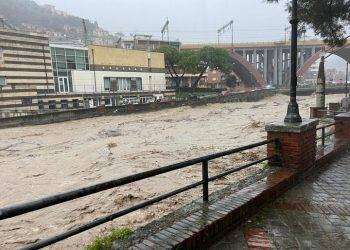 Maltempo, pioggia torrenziale sul genovese: esondati fiumi e smottamenti