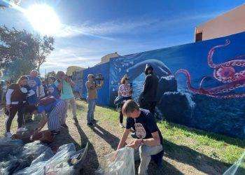 Inaugurato al Margine Rosso il murale di Manu Invisible sul rispetto dell’ambiente marino