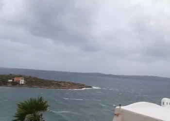 Malore improvviso mentre fa il bagno a Calasetta, muore turista 81enne