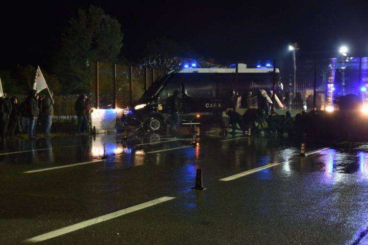 No Tav, fine settimana di mobilitazioni: polizia lancia lacrimogeni sui manifestanti