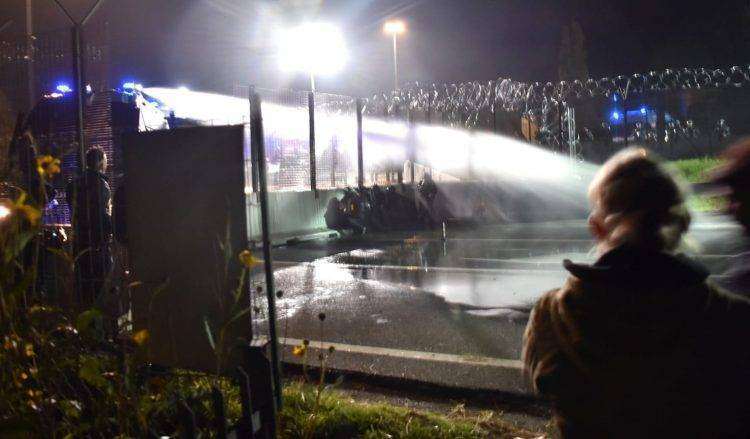 No Tav, fine settimana di mobilitazioni: polizia lancia lacrimogeni sui manifestanti