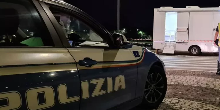 Ubriaco al volante causa un incidente, tre persone ferite