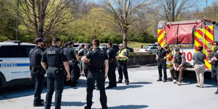 Usa: sparatoria a Nashville, un morto e 9 feriti