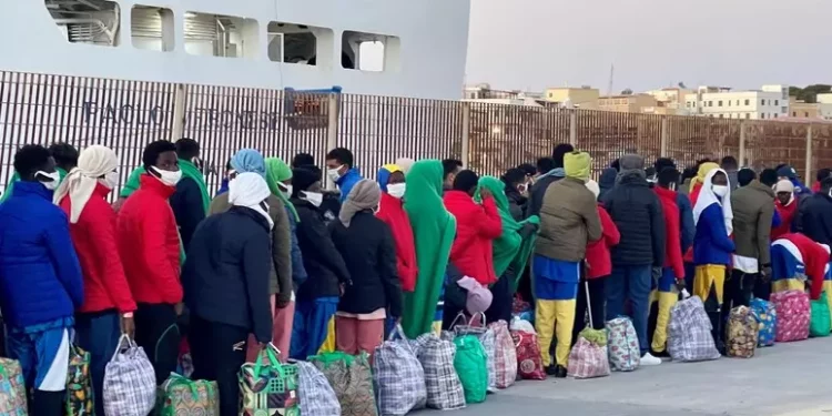 Migranti: sbarchi a Lampedusa, arrivati in mille in 24 ore