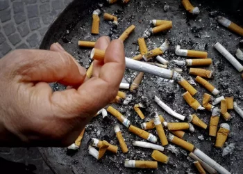 Oncologi, aumentare di 5 euro prezzo sigarette a sostegno Ssn