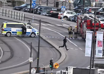 Allarme a Stoccolma, trovata bomba a mano nel centro storico