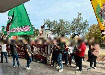 Gli ultras aretini in trasferta a Sassari senza poter vedere la partita