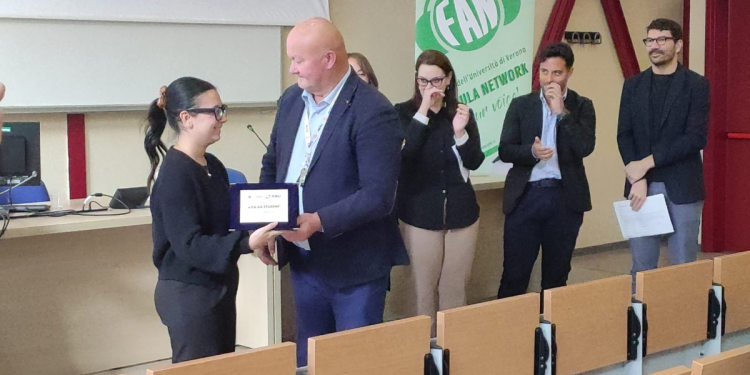 L’Università di Verona premia Unica Radio, la radio degli studenti universitari di Cagliari, per il miglior podcast dedicato al diritto allo studio