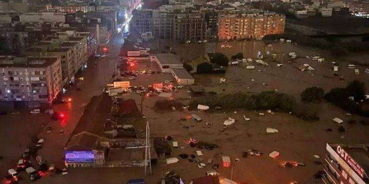 Spagna: inondazioni a Valencia, recuperati numerosi corpi