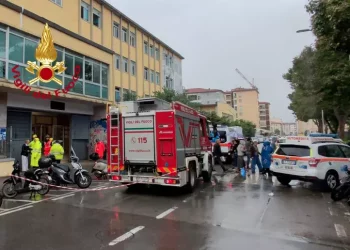 Lesioni in uno stabile che ospita liceo, mille evacuati