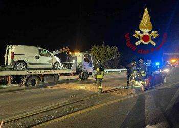 Auto si rovescia sulla 131 dcn all’altezza di Sedilo: un ferito