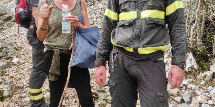 Si perde tra Cala Goloritze e Cala Mariolu: salvata dai Vigili del Fuoco