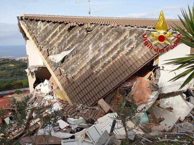 Scoppia una bombola di gas a Trinità d’Agultu: crolla parte della palazzina, due feriti gravi