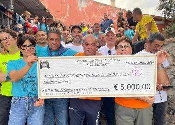 Bosa, l’associazione “Street food Bosa – Sos amigos” consegna 5 mila euro in beneficienza