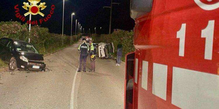 Carbonia, scontro frontale: due feriti gravi