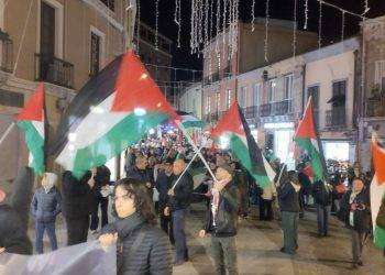 Cagliari, migliaia in corteo per la Palestina