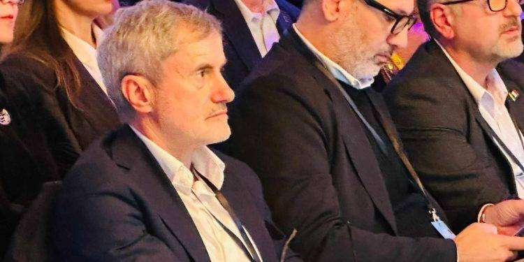 Alemanno: “Ho portato il saluto alla riunione di Vannacci per costruire il sovranismo in Italia”