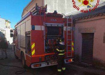 Appartamento in fiamme a Ploaghe, un ferito
