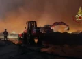 Attentato incendiario a Sassari, a fuoco un escavatore