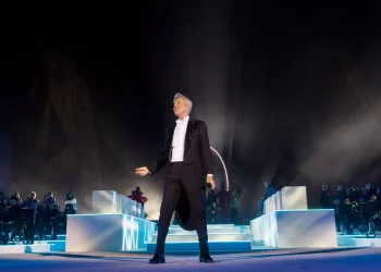 Claudio Baglioni posticipa la partenza del tour per tendinopatia