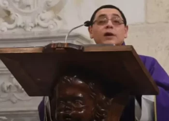 Definì Francesco l’antipapa, allontanato parroco a Sassari