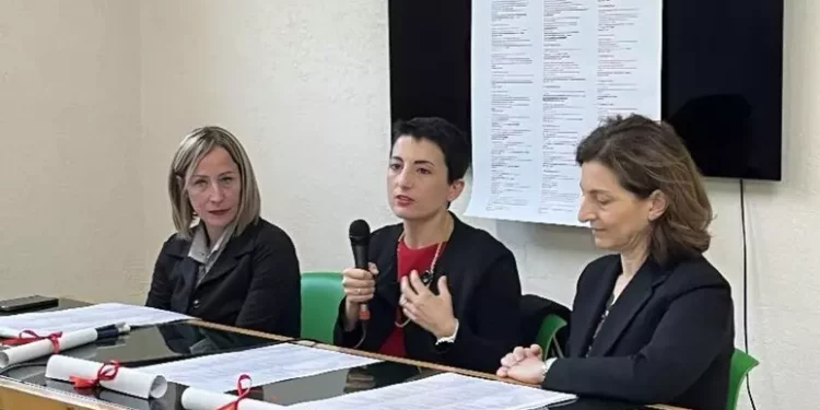 Feminas, marcia e arte contro la violenza sulle donne