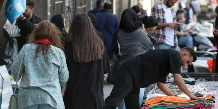 Iran, ‘studentessa seminuda sottoposta a cure mediche’