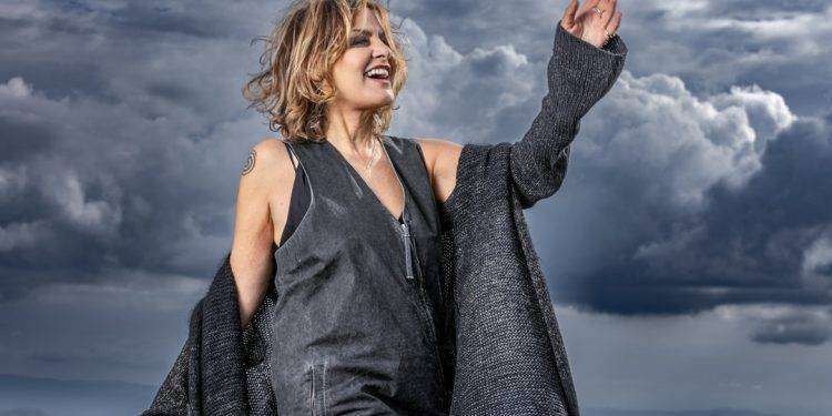 Irene Grandi celebra i 30 anni di carriera con il “Fiera di me” tour