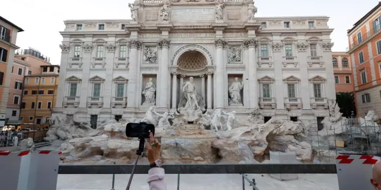 Istat: 2023 ancora record turismo, 447 milioni presenze