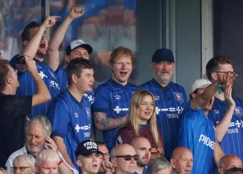 Popstar Ed Sheeran ha aiutato Ipswich ad acquistare un giocatore