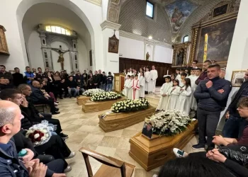 Quattro ragazzi morti nel Nuorese, Fonni non apre le Cortes